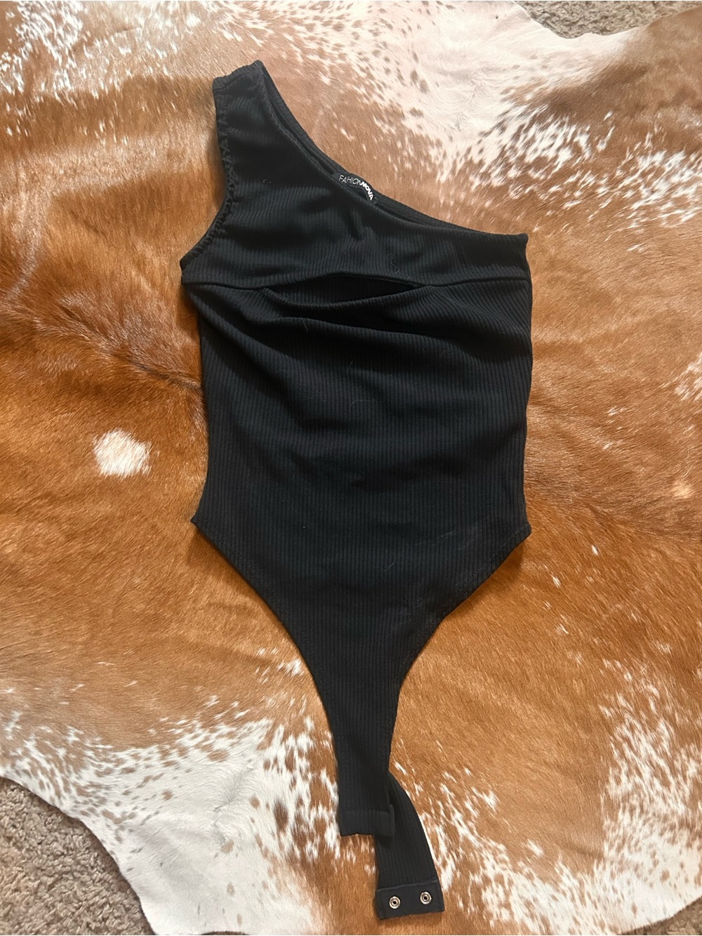Black One-Shoulder Ribbed One-Piece Bodysuit